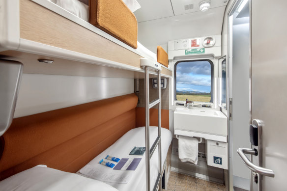 Caledonian Sleeper en-suite-room.