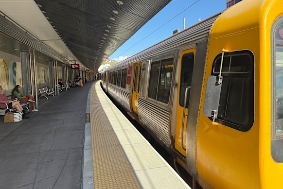 Aún quedan por aclarar algunos detalles y se mantendrá el horario reducido de trenes.