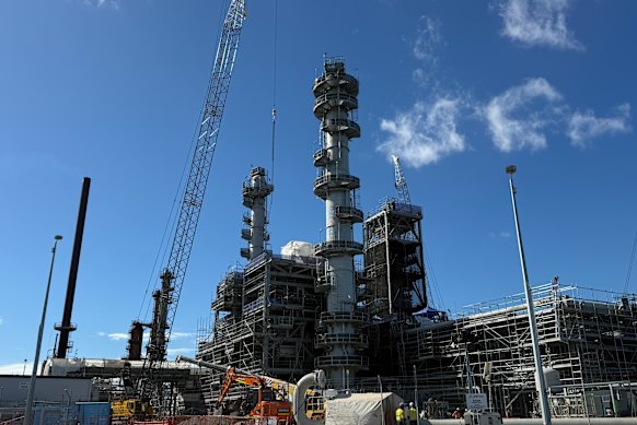 Initial investment will allow the refinery in Lytton to produce 20 million litres of renewable diesel from 2028. 