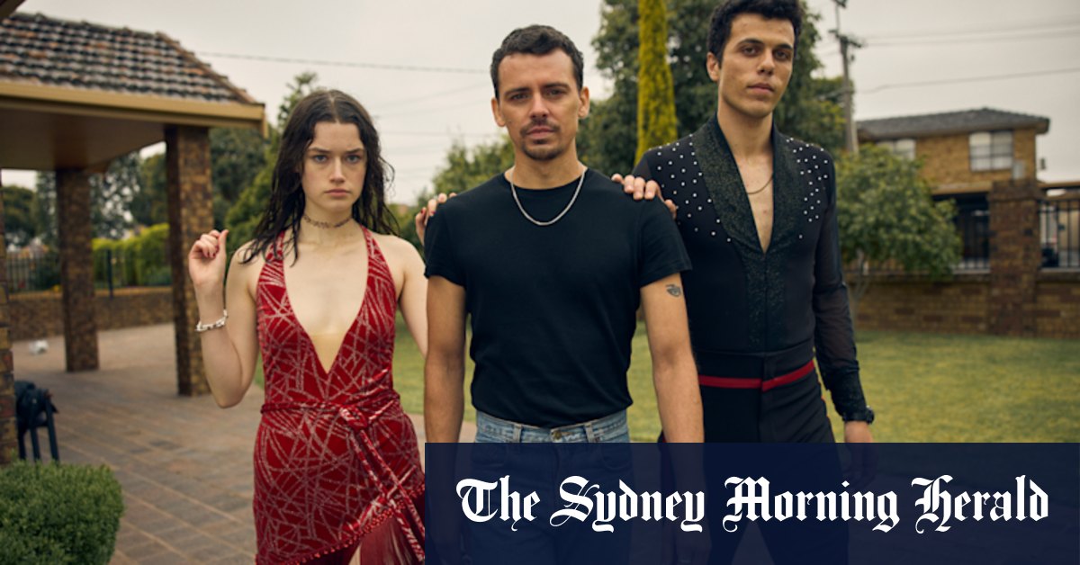 Of An Age movie: Acclaimed Australian film is an ode to growing up queer in '90s suburbia - Vimarsana News