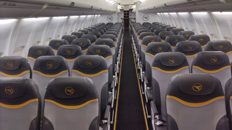 Condor international flight baggage store