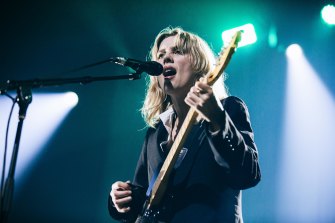 The variety and clarity in Ellie Rowsell’s vocals sets Brit indie-rockers Wolf Alice apart from their peers.
