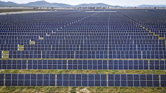 Photovoltaic modules at a solar farm on the outskirts of Gunnedah, New South Wales.  Australia provides more than an opportunity to make a dent in global emission.