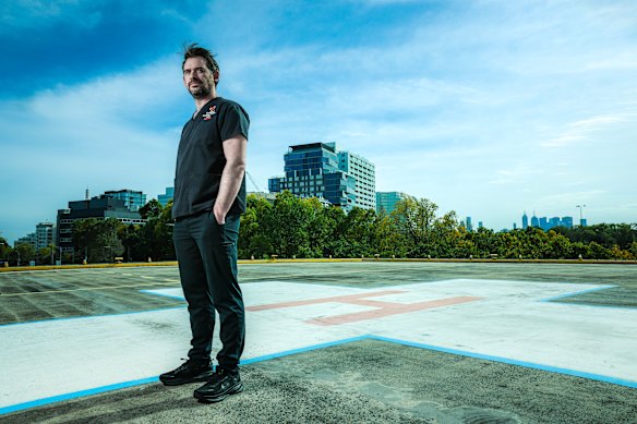 Dr David McCreary performed the first critical surgery on the ground. 