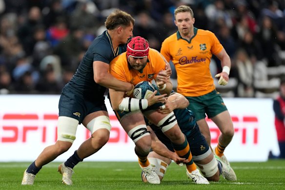Harry Wilson takes on Pumas’ defence.