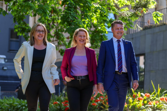 Employment Minister Vicki Ward (centre) with Premier Jacinta Allan and Deputy Premier Ben Carroll in 2023.