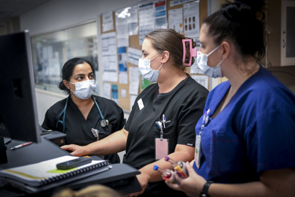 Staff at Northern Hospital talk about how to deal with patients.