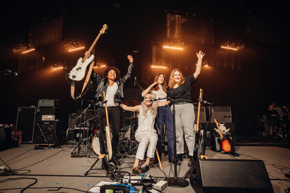 The Buoys are back in town.