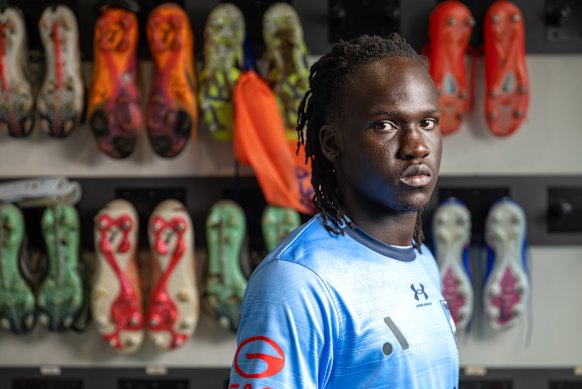 How Sydney FC teenager Akol Akon is handling a $2.5 million transfer to ...