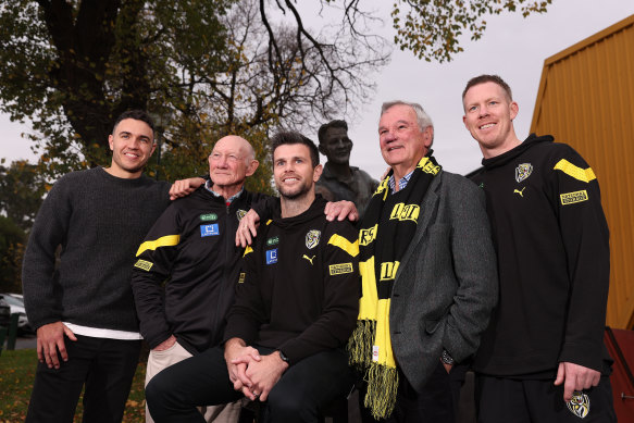 Cotchin alongside Richmond greats Shane Edwards, Kevin Bartlett, Francis Bourke and Jack Riewoldt.