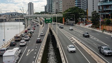 Brisbane Times generic views of city from Victoria Bridge