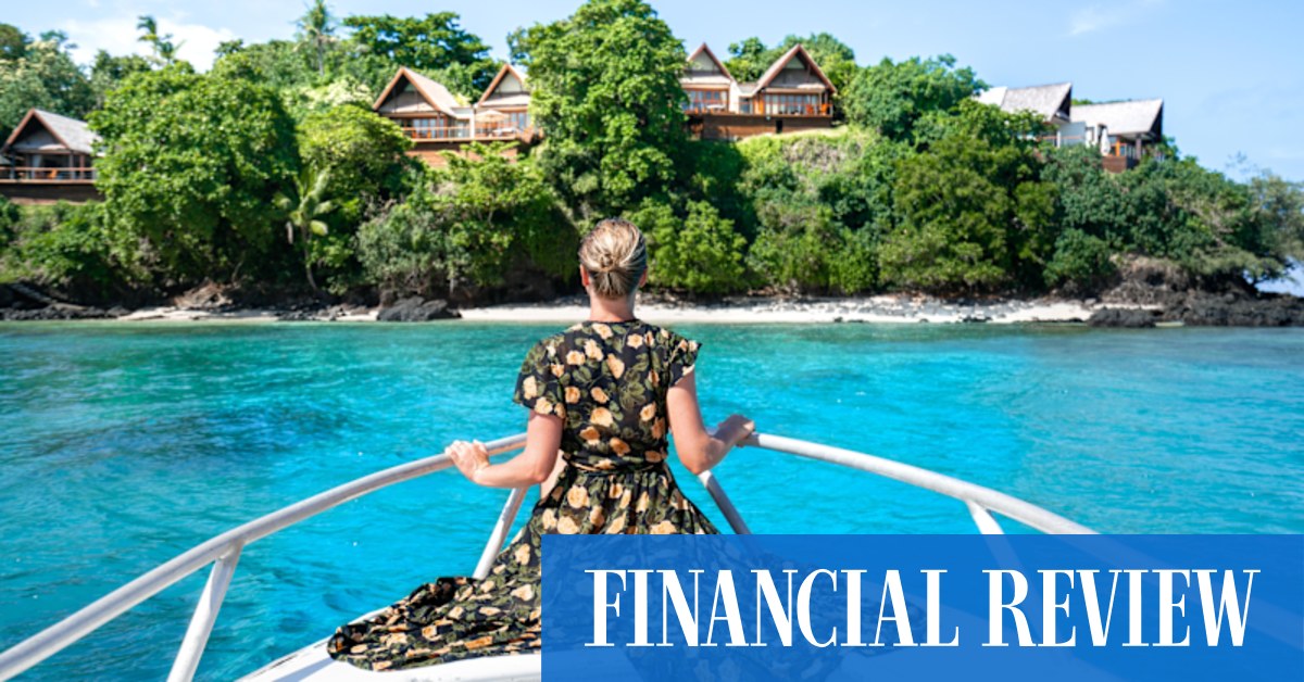 Omicron variant: Travellers ask whether they should still travel overseas - Vimarsana News