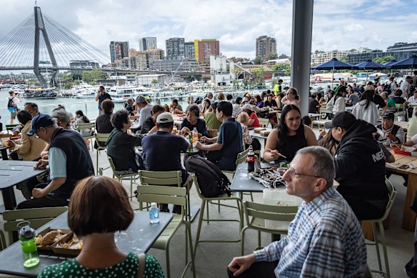 Vistas do novo Mercado de Peixe de Sydney no dia da inauguração.