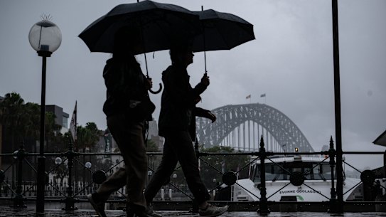 NEWS: Wet weather in Sydney. Photo: Wolter Peeters, April 4th, 2024, The Sydney Morning Herald. 