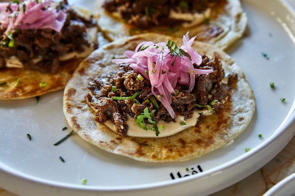 Shawarma tacos.