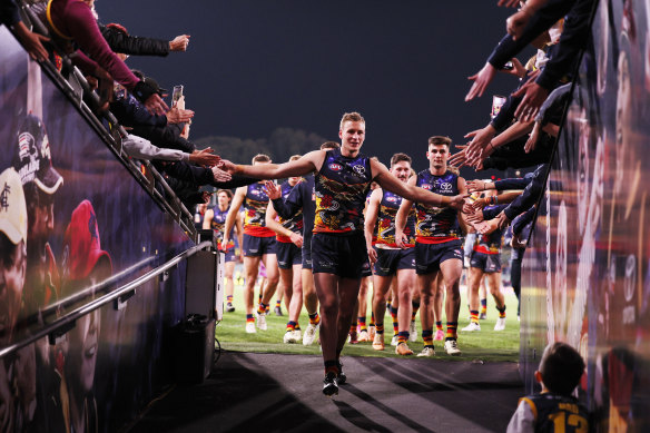 Skipper Jordan Dawson led from the front as the Crows recorded an emphatic win over the Eagles.