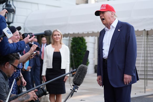 The Donald Trump President was asked if you wanted to deport Muse Musk: 