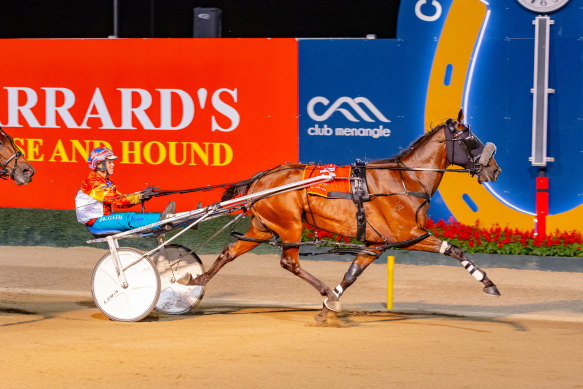 Cathc A Wave leads all the way to win the Miracle Mile at Menangle on Saturday night. 