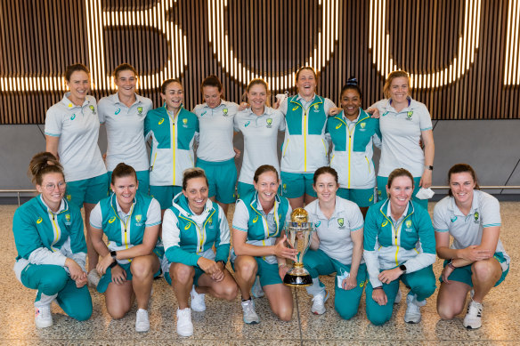 Australia’s world champion women’s cricket team at Melbourne Airport.