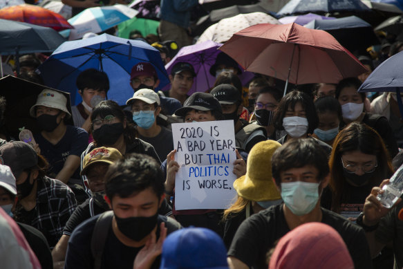 An estimated 10,000 anti-government protesters turned out on Sunday.