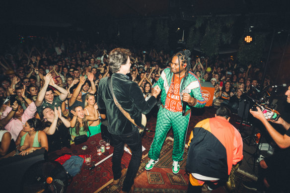 Powderfinger frontman Bernard Fanning and Baker Boy performing at Byron’s Beach Hotel.