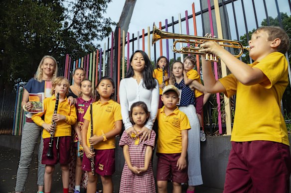 Parents Stephanie Dunstan, Nicole Done, Hong Ly, and Alena Maher with their children from Glebe Public School.
