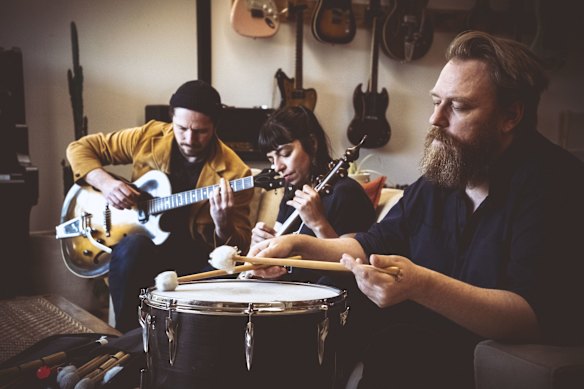  Guitarist Brett Langsford (at far left) with ZOJ – Gelareh Pour and Brian O’Dwyer.