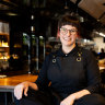 La chef Gemma Whiteman presso l'enoteca Auntie di Newtown.