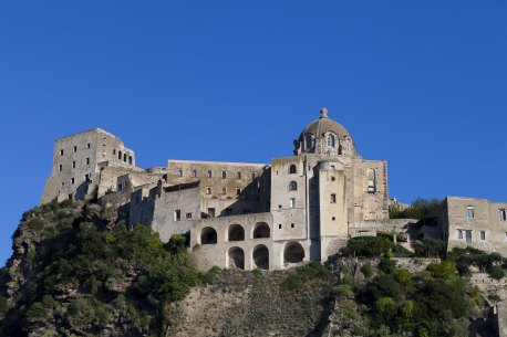 The theatrical Albergo Il Monastero has 2000 years of history and lofty outlooks to the Gulf of Naples.