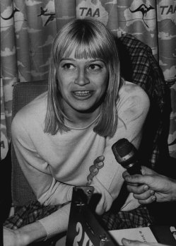 Mary Travers speaks to the Sydney press  on May 16, 1967.