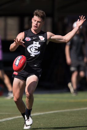 Breaking the lines: Carlton's Sam Walsh.