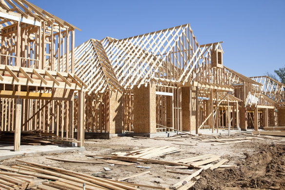 Federal and state ministers have been urged to adopt a seven-star rating for all new homes. 