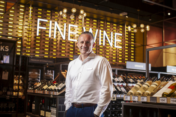 Endeavour Group CEO Steve Donohue said that despite cost of living pressures, customers are actually showing up in larger groups and ordering more food than they had been previously.. 