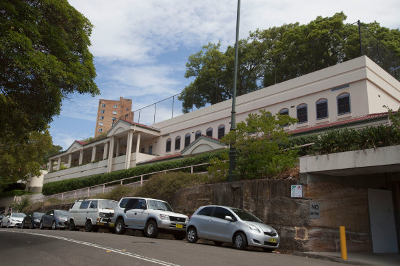 Loreto Kirribilli is one of several independent schools in North Sydney.