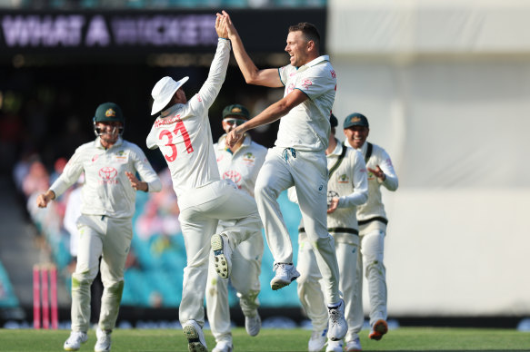 High fives for Hazlewood.