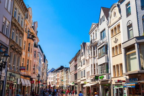 Bonn has a wealth of elaborate, decorative buildings and has several solid attractions.