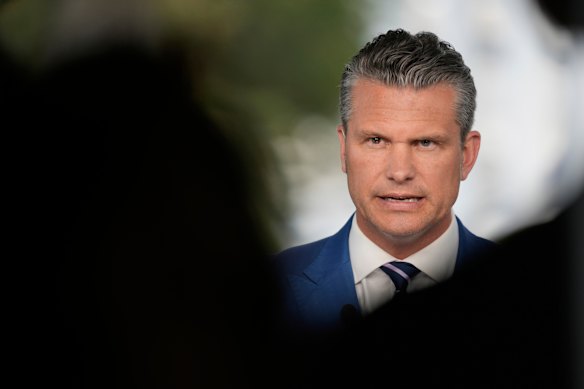 Pos Menteri Pertahanan AS Pete Hegseth menerima lebih dari 12.000 suka dan 2000 saham di X.