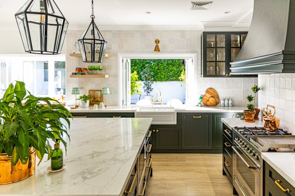Black Cockatoo from Porter’s Paints is a key feature of the kitchen.