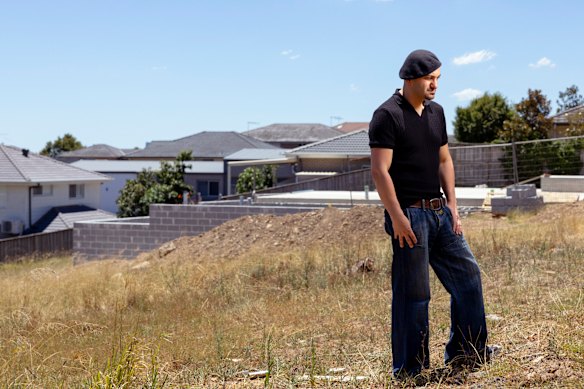 Michael Mohammed Ahmad diz que tudo o que escreve vem de experiências vividas.