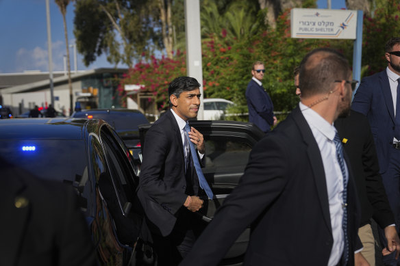 British Prime Minister Rishi Sunak arrives at Ben Gurion airport near Tel Aviv on Thursday.