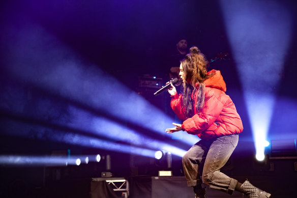 Amy Shark took a venue as large as Qudos Bank Arena with ease.