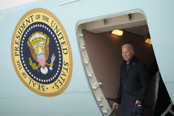 US President Joe Biden arriving in Minneapolis.