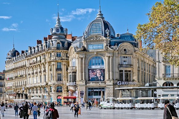 Place de la Comedie.