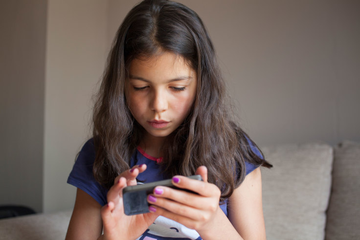 Same Mistakes Keep Exposing Children To Online Dangers - julie roblox twitter