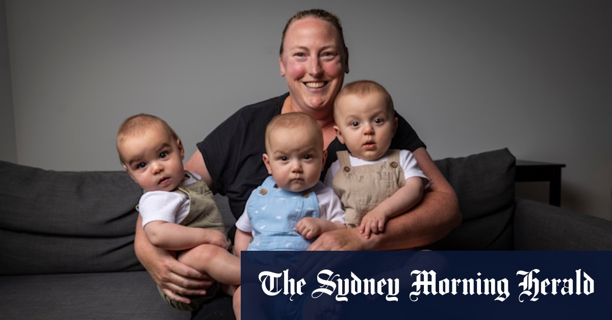 Raising triplets after IVF: Sarah waited four years to have a baby – now she has three - Vimarsana News