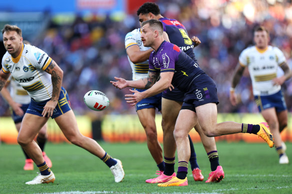 Wingers hit Eels with long-range magic, as Storm lead at the break
