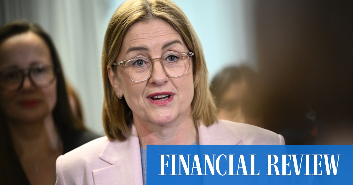 As the Victorian Premier's approval rating continues to plum