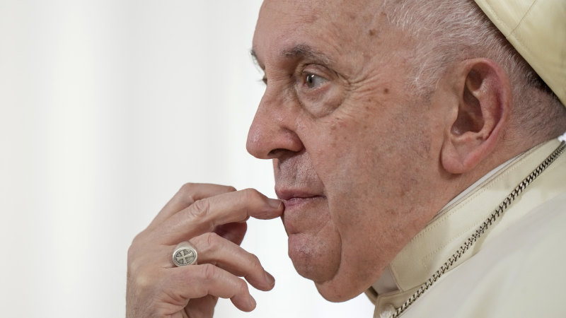 Papa Francis, eşcinselliği suç sayan yasaların adaletsiz olduğunu, eşcinselliğin 'suç olmadığını' söyledi