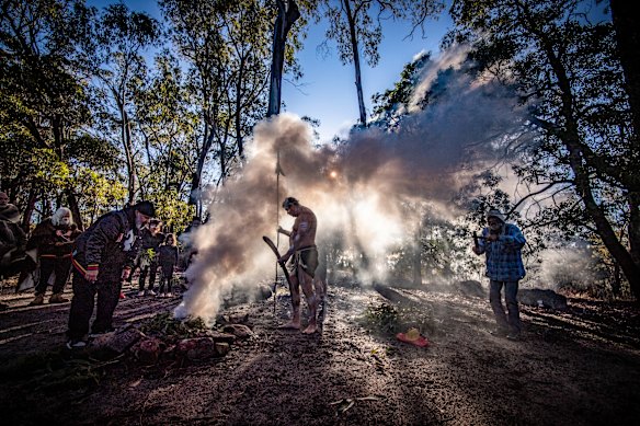 Uncle Rick Nelson leads the Dja Dja Wurrung dancers during a ceremony with members of the First Peoples’ Assembly of Victoria and Premier Jacinta Allan on Dja Dja Wurrung Country, Mt Alexander for the second round of regional statewide treaty negotiations.
