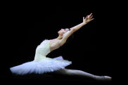 Layla Fernandez performs the Dying Swan from Swan Lake. 